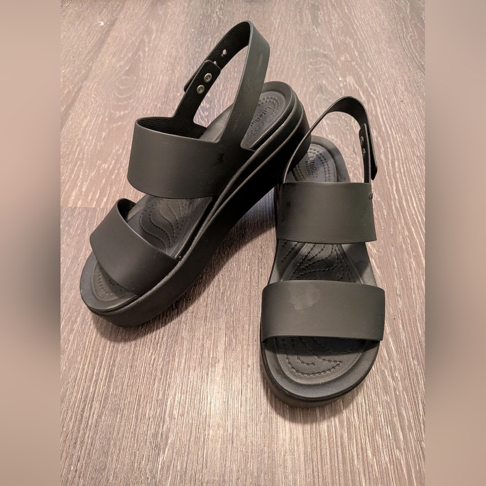 CROCS Black Brooklyn Wedges Platform Sandals Sz 9 Women's